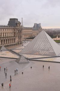 Louvre , פריס